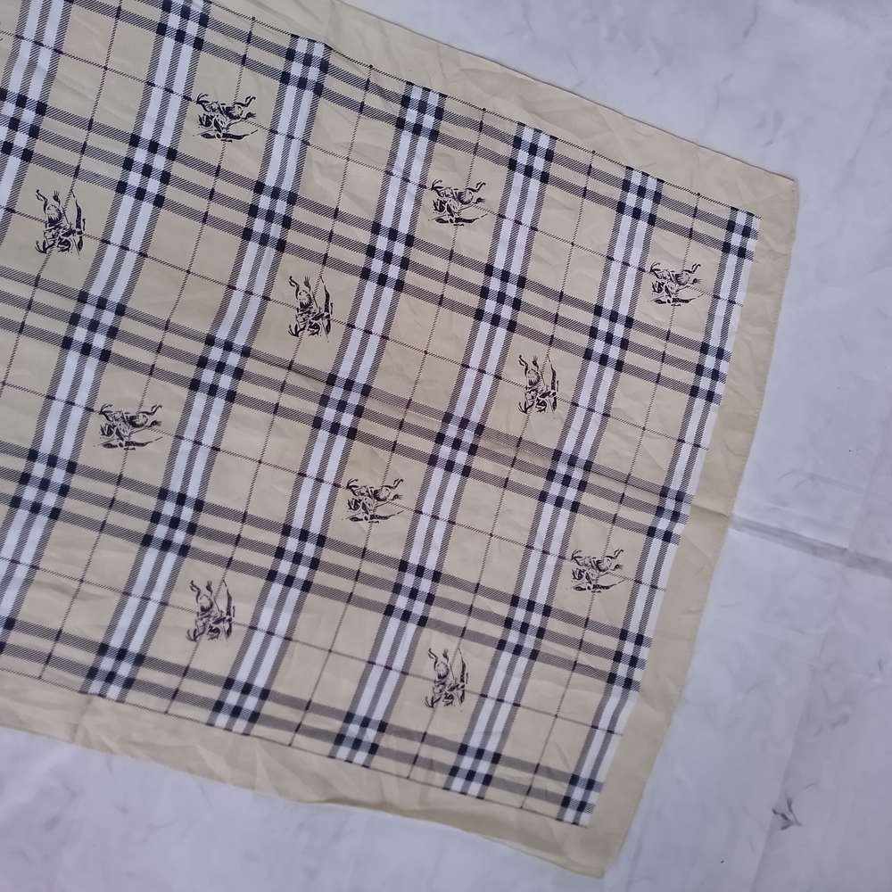 Burberry London Plaid Scarf Classic Nova Check 60” Designer Scarf - Picture 7 of 13
